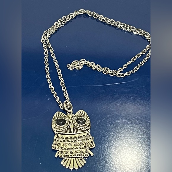 Vintage Jewelry - Articulated Owl Bird Pendant Necklace Black Eyes Silver 31” Vintage 80s 90s